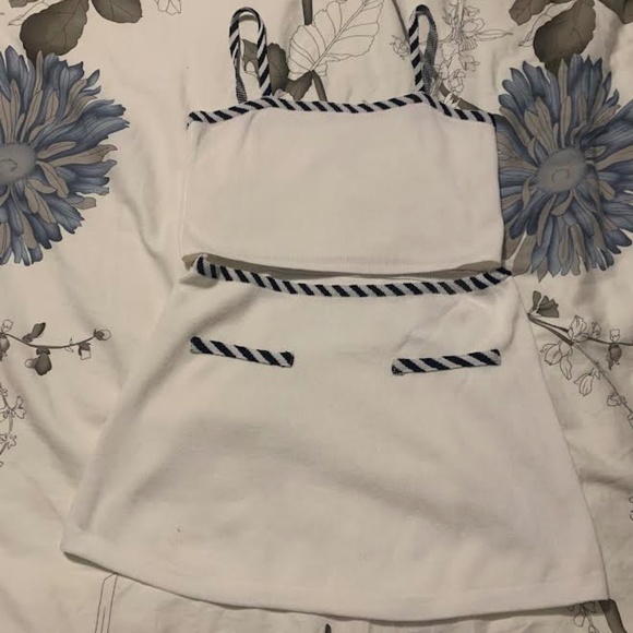 Skirt Set - Picture 2 of 4